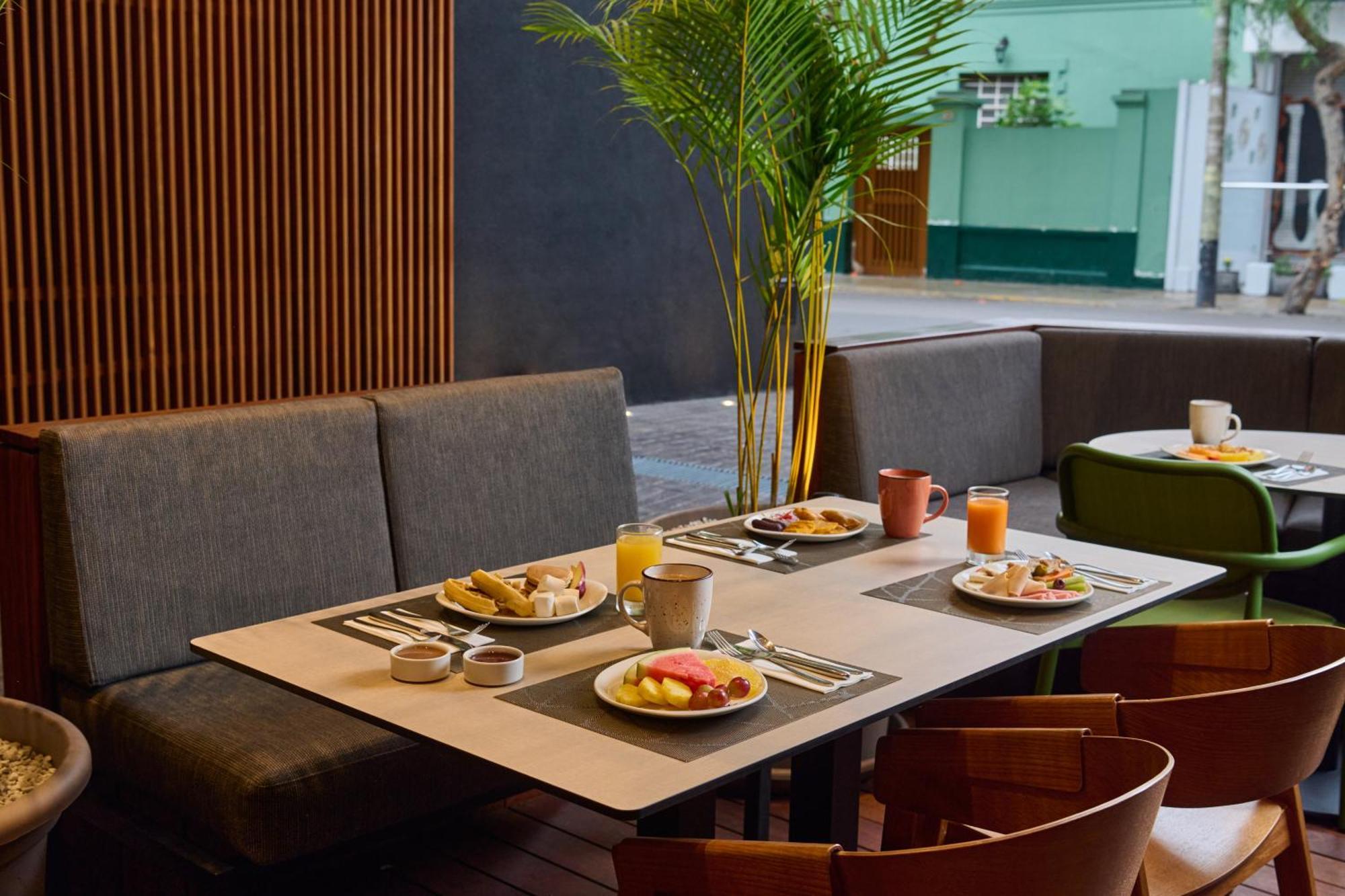 Innside By Melia Lima Miraflores エクステリア 写真